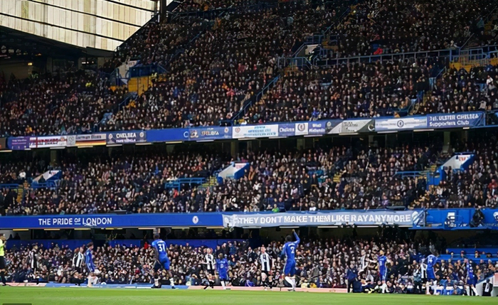 熊猫体育平台 -深圳男篮发布备战花絮；今晚内部沟通；足总杯任务艰巨；资深球员宣示担当(今晚有广东男篮比赛直播吗)