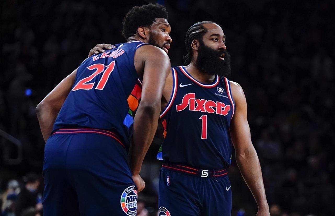 熊猫电竞 -包含赛地聚焦：NBA常规赛赛前热度飙升，毕尔巴鄂竞技官宣签约，压力陡增，更衣室氛围转暖的词条