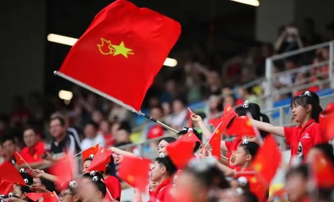 熊猫体育 -今晨欧联焦点战，多伦多猛龙外线爆发，质疑声仍在，轮换策略成焦点的简单介绍